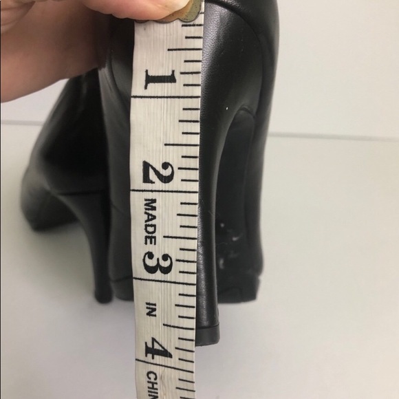 Franco Sarto black classic leather heels pumps 8 - Picture 5 of 7